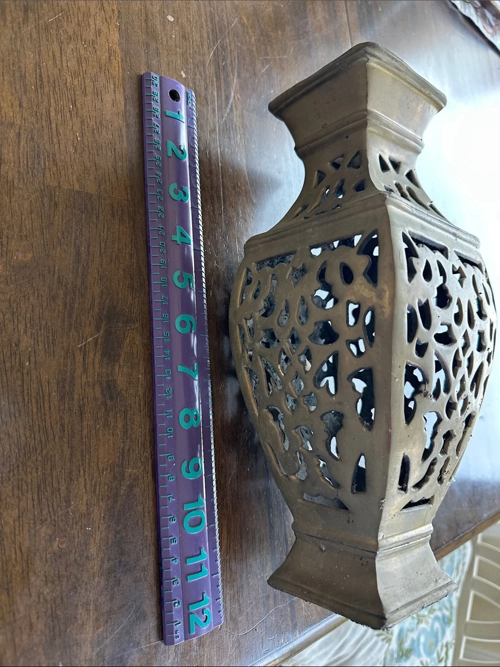 N/A stylish carved